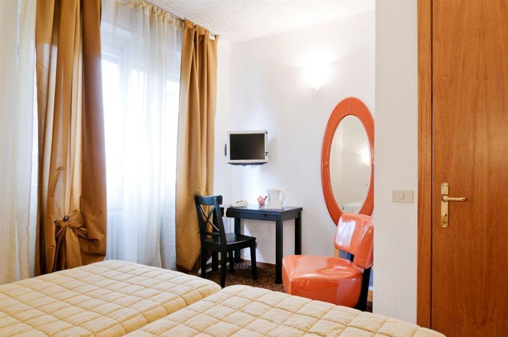Antico Albergo Madonna Λενιάνο Εξωτερικό φωτογραφία